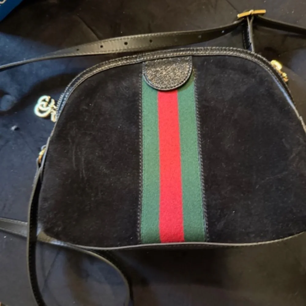 Black Suede Gucci purse with red and green and thin strap - Picture 2 of 4